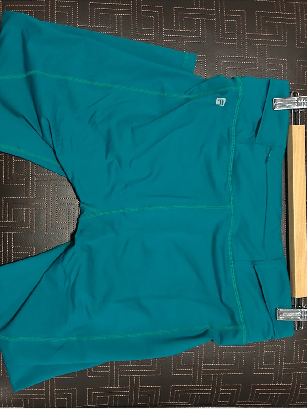 Fabletics Crop - Picture 4 of 4